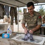 Çamaşır Yıkama Derdine Son: Askerde Elde Yıkama İçin Hangi Malzemeler Gerekli?